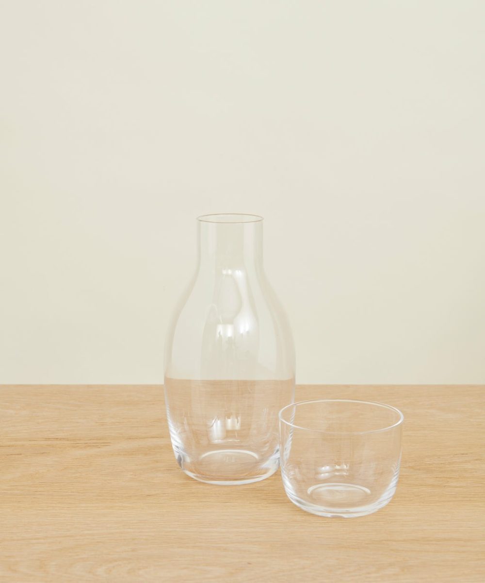 Universal Carafe Drinkware Clear